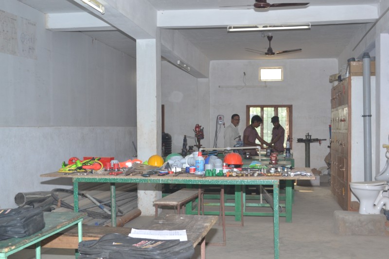 26. PLUMBER LAB.jpg